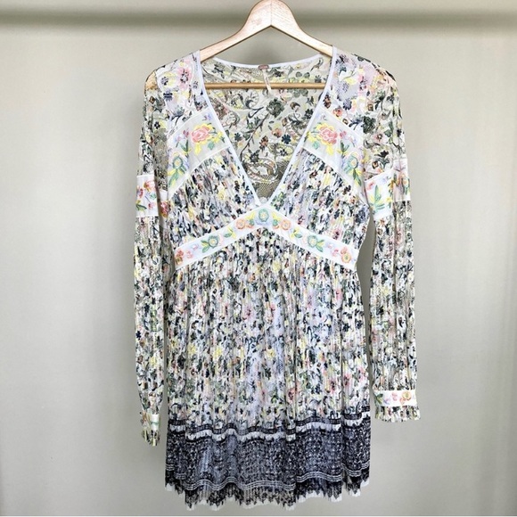 Free People lace Cherry Blossom mini dress. 🤍 - Picture 5 of 6